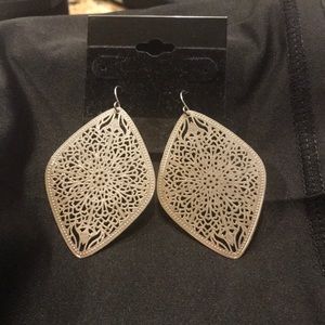 Premier Designs, Silver Lace earrings.